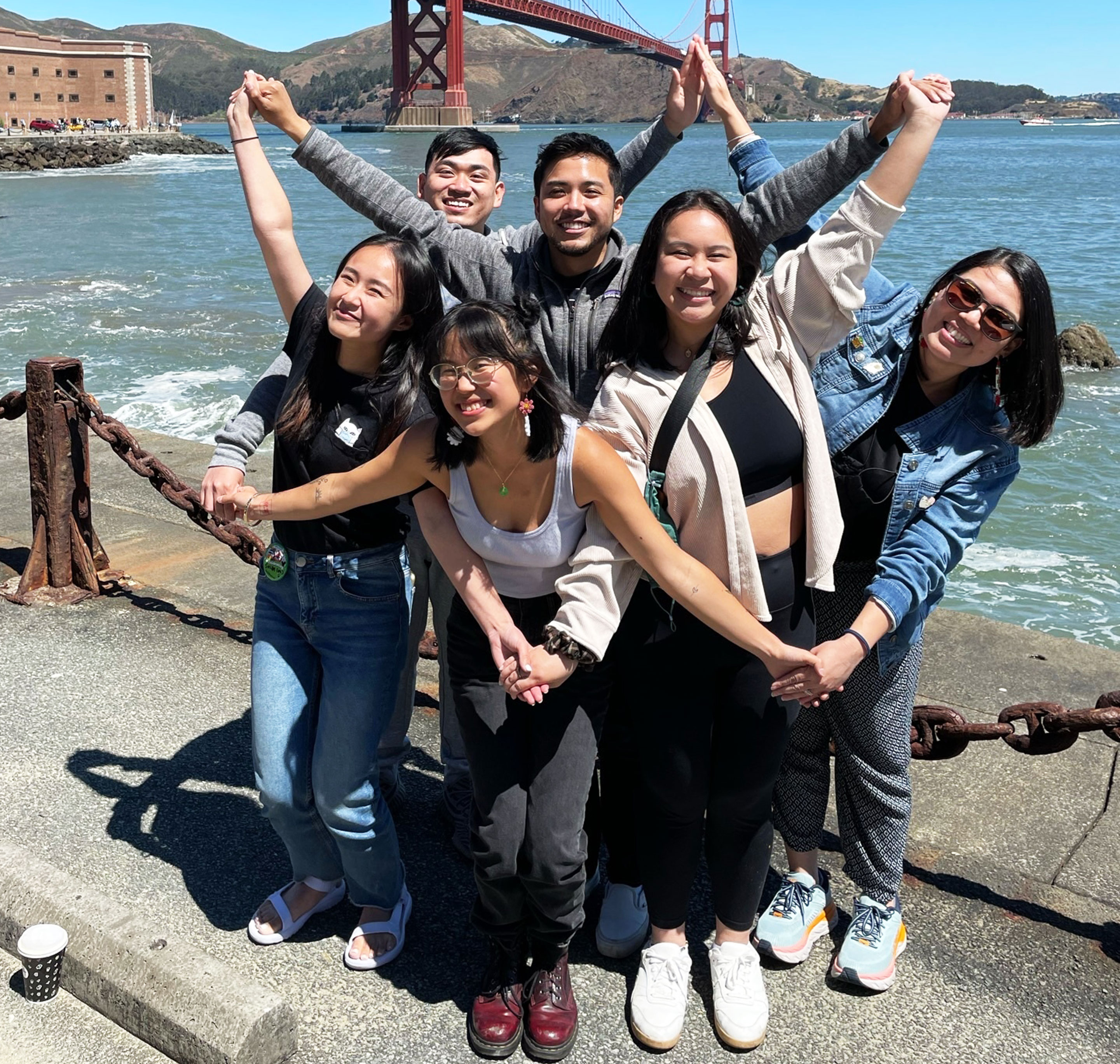 Designlab community members in front of Golden Gate Bridge